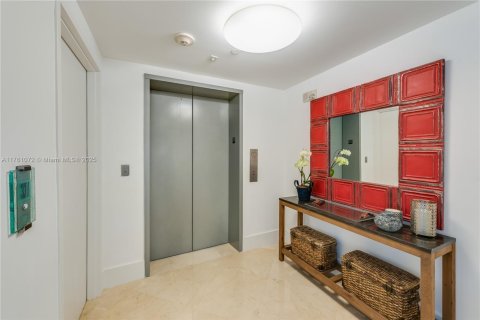 Купить кондоминиум в Майами, Флорида 4 спальни, 317.26м2, № 1862900 - фото 1