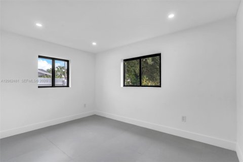 House in Miami Gardens, Florida 4 bedrooms, 172.8 sq.m. № 2254145 - photo 26