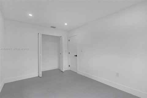 House in Miami Gardens, Florida 4 bedrooms, 172.8 sq.m. № 2254145 - photo 27