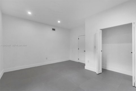 House in Miami Gardens, Florida 4 bedrooms, 172.8 sq.m. № 2254145 - photo 19