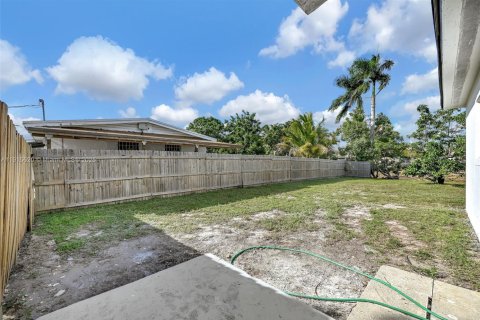 Villa ou maison à vendre à Miami Gardens, Floride: 4 chambres, 105.91 m2 № 1971693 - photo 8