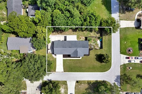 House in Altamonte Springs, Florida 3 bedrooms, 145.67 sq.m. № 2152051 - photo 4