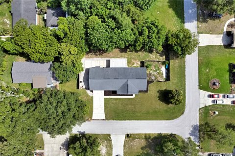 House in Altamonte Springs, Florida 3 bedrooms, 145.67 sq.m. № 2152051 - photo 3