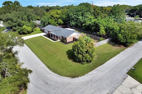 House in Altamonte Springs, Florida 3 bedrooms, 145.67 sq.m. № 2152051
