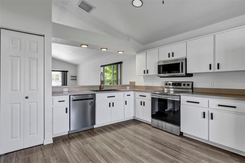 House in Beverly Hills, Florida 2 bedrooms, 129.13 sq.m. № 2395992 - photo 7