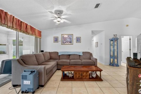 Casa en venta en Palm Coast, Florida, 3 dormitorios, 149.94 m2 № 1899235 - foto 10