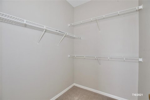 House in Orlando, Florida 4 bedrooms, 204.66 sq.m. № 1912974 - photo 17