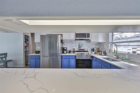 Villa ou maison à vendre à Saint Petersburg, Floride: 2 chambres, 88.54 m2 № 1778541 - photo 11