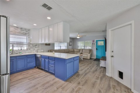 Villa ou maison à vendre à Saint Petersburg, Floride: 2 chambres, 88.54 m2 № 1778541 - photo 8