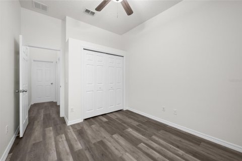 Casa en venta en Apopka, Florida, 5 dormitorios, 212.93 m2 № 1842015 - foto 14
