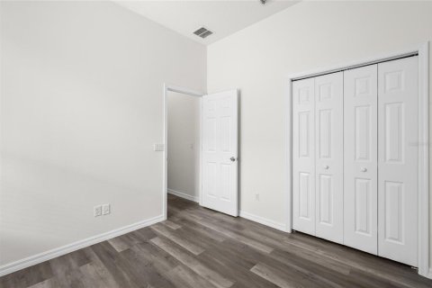 Casa en venta en Apopka, Florida, 5 dormitorios, 212.93 m2 № 1842015 - foto 11