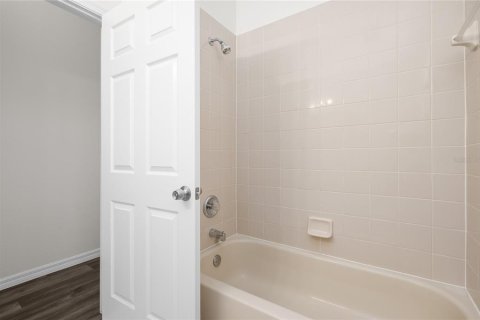 Casa en venta en Apopka, Florida, 5 dormitorios, 212.93 m2 № 1842015 - foto 13
