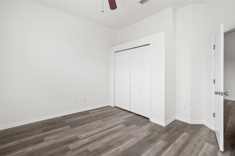 Casa en venta en Apopka, Florida, 5 dormitorios, 212.93 m2 № 1842015 - foto 9