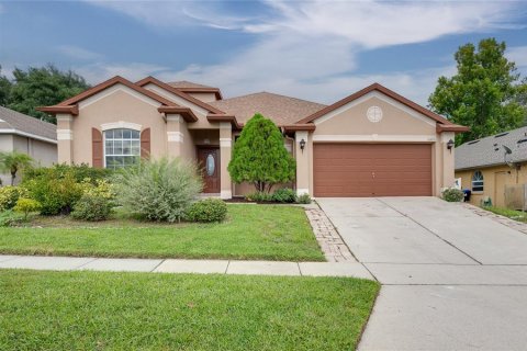 Casa en venta en Apopka, Florida, 5 dormitorios, 212.93 m2 № 1842015 - foto 1