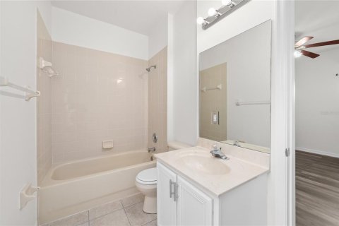 Casa en venta en Apopka, Florida, 5 dormitorios, 212.93 m2 № 1842015 - foto 18
