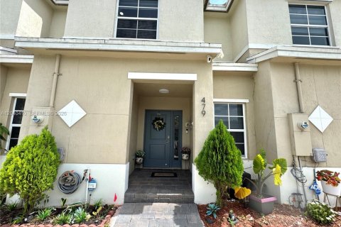 Townhouse in Florida City, Florida 3 bedrooms, 118.17 sq.m. № 2086683