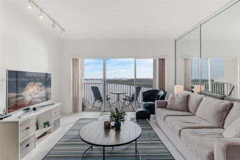 Condo in Sunny Isles Beach, Florida, 1 bedroom  № 1862536 - photo 30