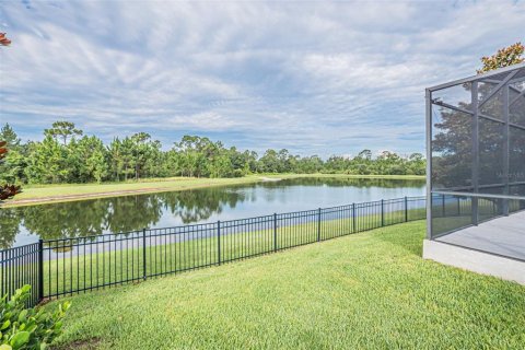 Villa ou maison à vendre à Orlando, Floride: 4 chambres, 220.18 m2 № 2208419 - photo 4
