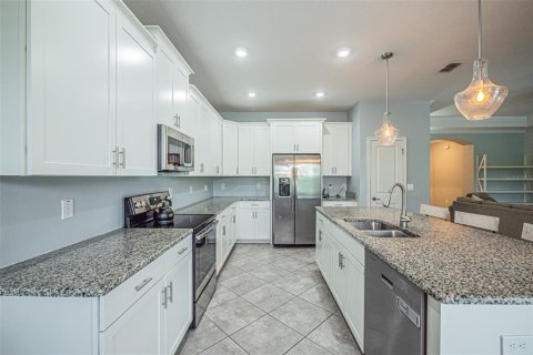 Villa ou maison à vendre à Orlando, Floride: 4 chambres, 220.18 m2 № 2208419 - photo 12