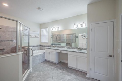 Villa ou maison à vendre à Orlando, Floride: 4 chambres, 220.18 m2 № 2208419 - photo 29
