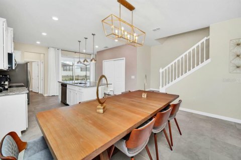 House in Davenport, Florida 5 bedrooms, 243.59 sq.m. № 1822671 - photo 6