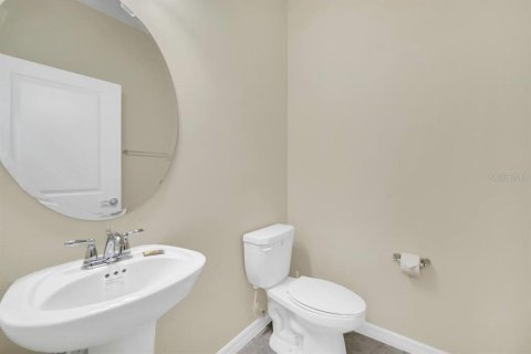 House in Davenport, Florida 5 bedrooms, 243.59 sq.m. № 1822671 - photo 9