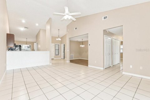 Villa ou maison à louer à Valrico, Floride: 3 chambres, 125.23 m2 № 2423636 - photo 5