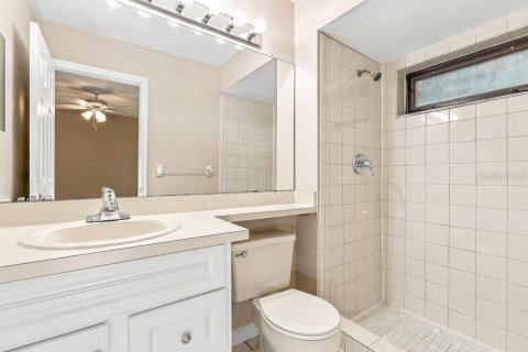 Villa ou maison à louer à Valrico, Floride: 3 chambres, 125.23 m2 № 2423636 - photo 11