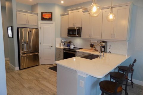 Touwnhouse à vendre à Indian Rocks Beach, Floride: 4 chambres, 183.95 m2 № 2099624 - photo 4