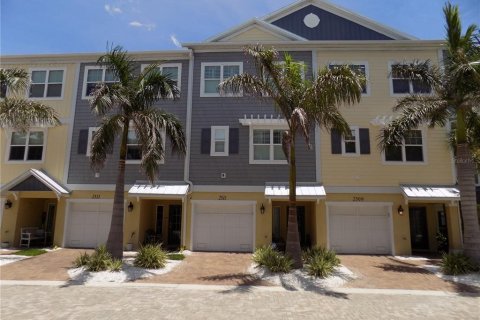Touwnhouse à Indian Rocks Beach, Floride 4 chambres, 183.95 m2 № 2099624