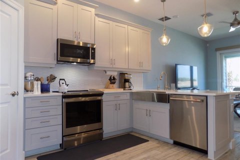 Touwnhouse à vendre à Indian Rocks Beach, Floride: 4 chambres, 183.95 m2 № 2099624 - photo 3