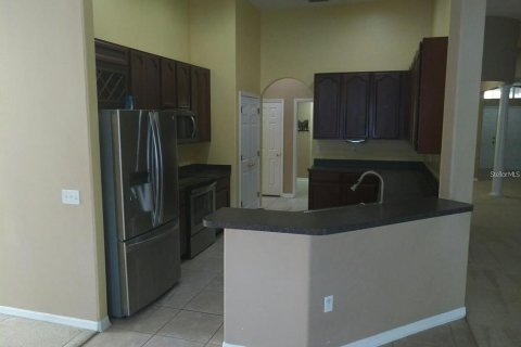 Villa ou maison à louer à Land O' Lakes, Floride: 4 chambres, 247.58 m2 № 2149485 - photo 5