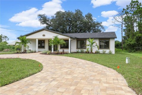 Villa ou maison à Lehigh Acres, Floride 4 chambres, 163.88 m2 № 2367442