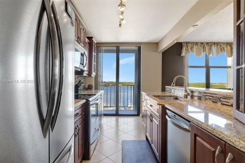 Condo in Hollywood, Florida, 2 bedrooms  № 1489819 - photo 7