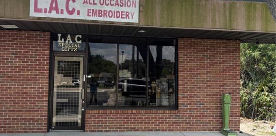 Commercial property in Winter Park, Florida 102.56 sq.m. № 1832538