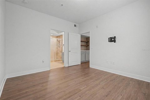Condo in Tampa, Florida, 2 bedrooms  № 2369755 - photo 24