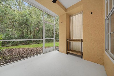 Condo in Tampa, Florida, 2 bedrooms  № 2369755 - photo 28