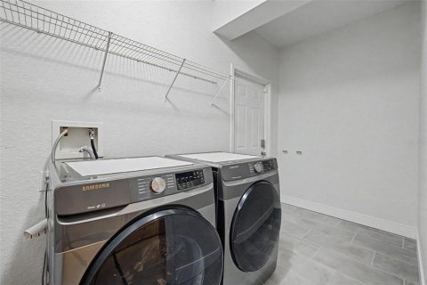 Condo in Tampa, Florida, 2 bedrooms  № 2369755 - photo 14