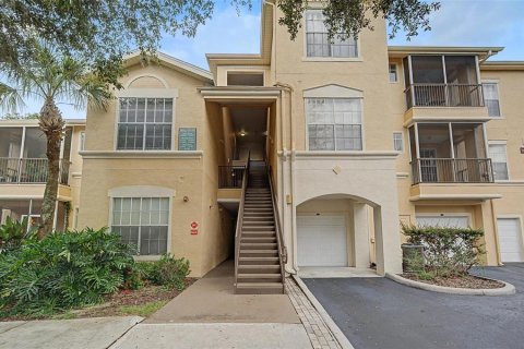 Condo in Tampa, Florida, 2 bedrooms  № 2369755 - photo 2