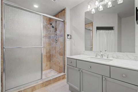 Condo in Tampa, Florida, 2 bedrooms  № 2369755 - photo 25