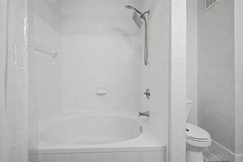 Condo in Tampa, Florida, 2 bedrooms  № 2369755 - photo 22