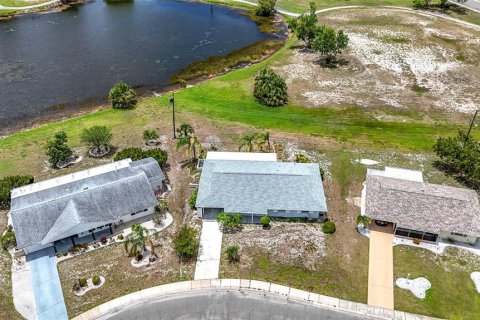 House in Sun City Center, Florida 3 bedrooms, 154.4 sq.m. № 1678180 - photo 4