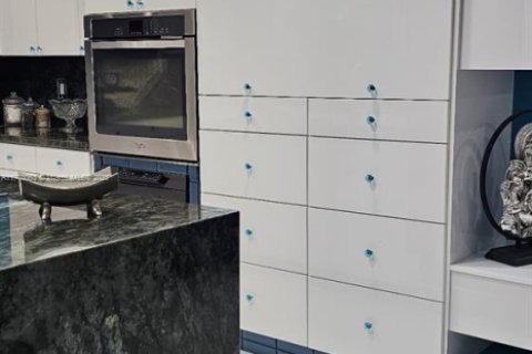 Casa en venta en Miami, Florida, 3 dormitorios, 294.31 m2 № 1977571 - foto 7