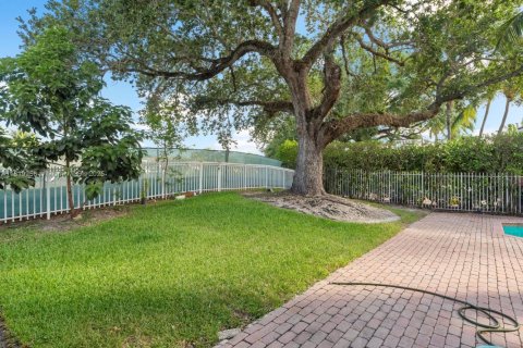 Casa en venta en North Miami Beach, Florida, 5 dormitorios, 444.07 m2 № 1779504 - foto 4