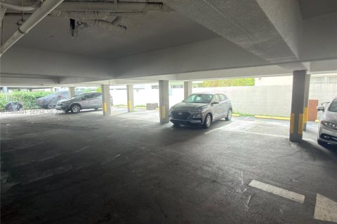 Condominio en alquiler en Miami Beach, Florida, 3 dormitorios, 69.86 m2 № 2004282 - foto 19