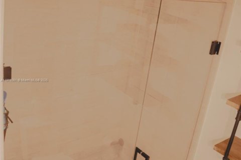 Touwnhouse à vendre à Hialeah, Floride: 2 chambres, 80.27 m2 № 1967180 - photo 17