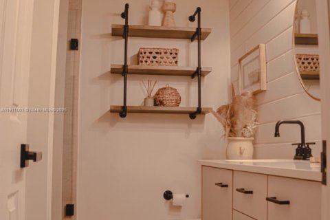 Touwnhouse à vendre à Hialeah, Floride: 2 chambres, 80.27 m2 № 1967180 - photo 18