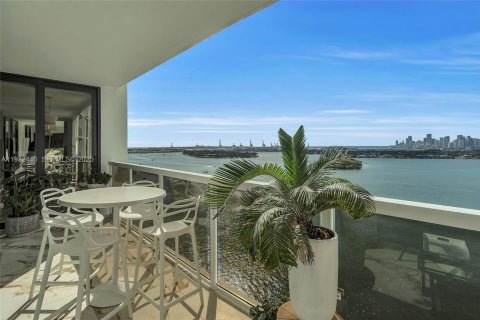 Condo in Miami Beach, Florida, 2 bedrooms № 1991444 - photo 19