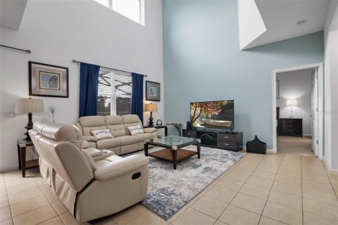 House in Davenport, Florida 6 bedrooms, 266.63 sq.m. № 1778532 - photo 26