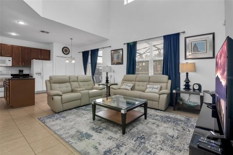 House in Davenport, Florida 6 bedrooms, 266.63 sq.m. № 1778532 - photo 29